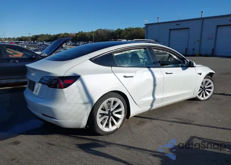 2023 Tesla Model 3 Rear-Wheel Drive z USA, uszkodzony, nr VIN 5YJ3E1EA7PF430111